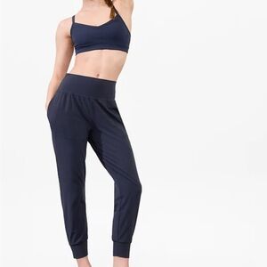 Athleta Salutation Joggers Size M